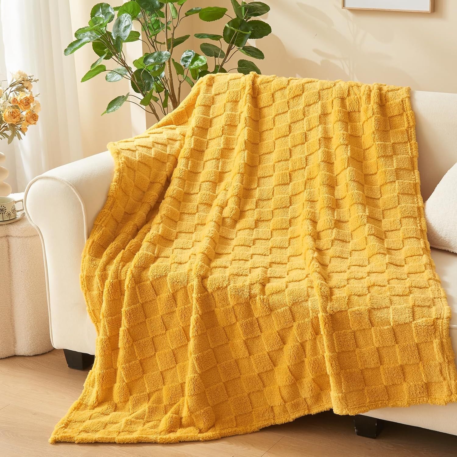 1 Pc Super Soft Throw Blanket Premium Silky Flannel Fleece 3D Checkered Lightweight Bed Blanket All Season Use, Can be used in many scenarios, bath towel, bathrobe, blanket, air-conditioning blanket, shawl blanket, travel blanket