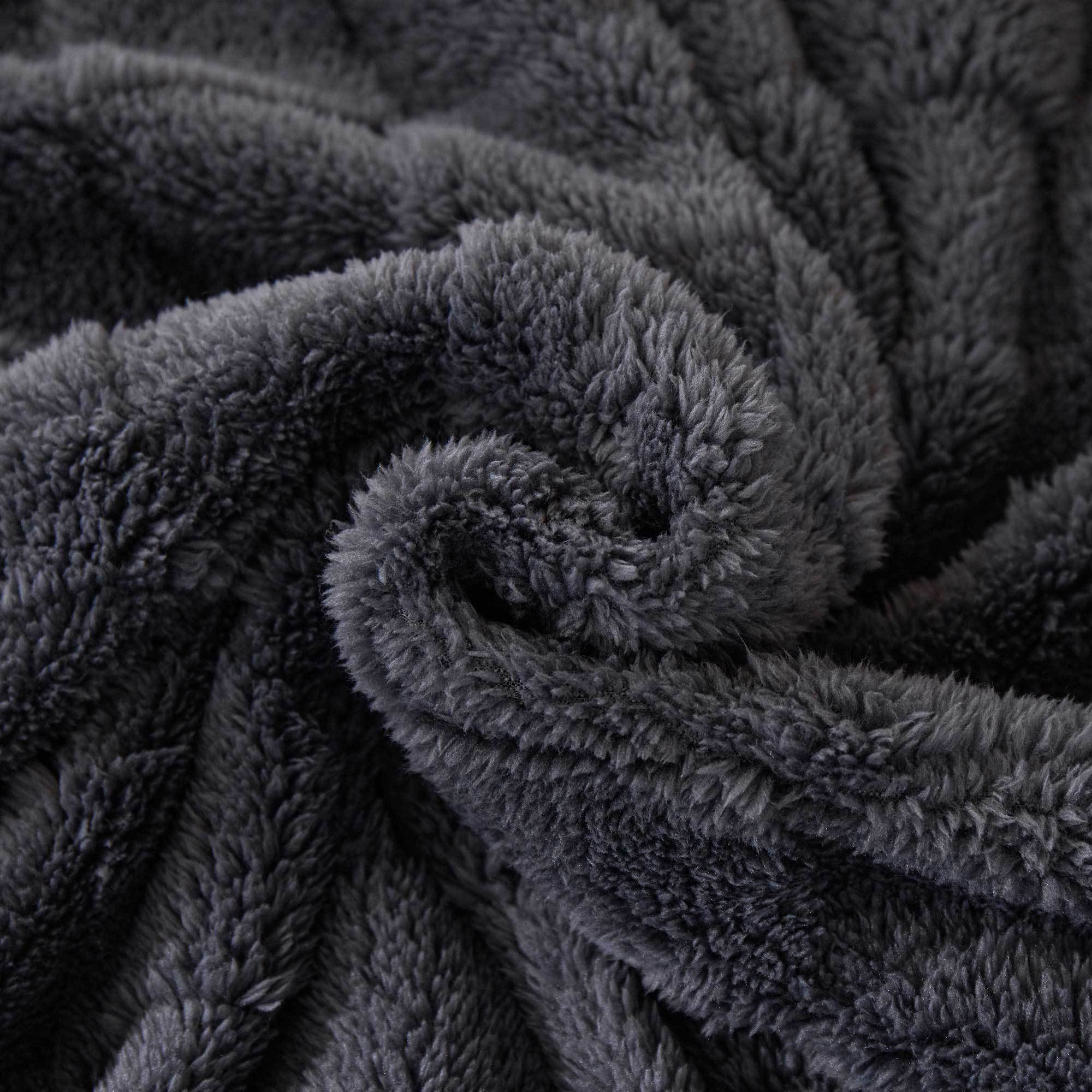 1 Pc Super Soft Throw Blanket Premium Silky Flannel Fleece 3D Checkered Lightweight Bed Blanket All Season Use, Can be used in many scenarios, bath towel, bathrobe, blanket, air-conditioning blanket, shawl blanket, travel blanket