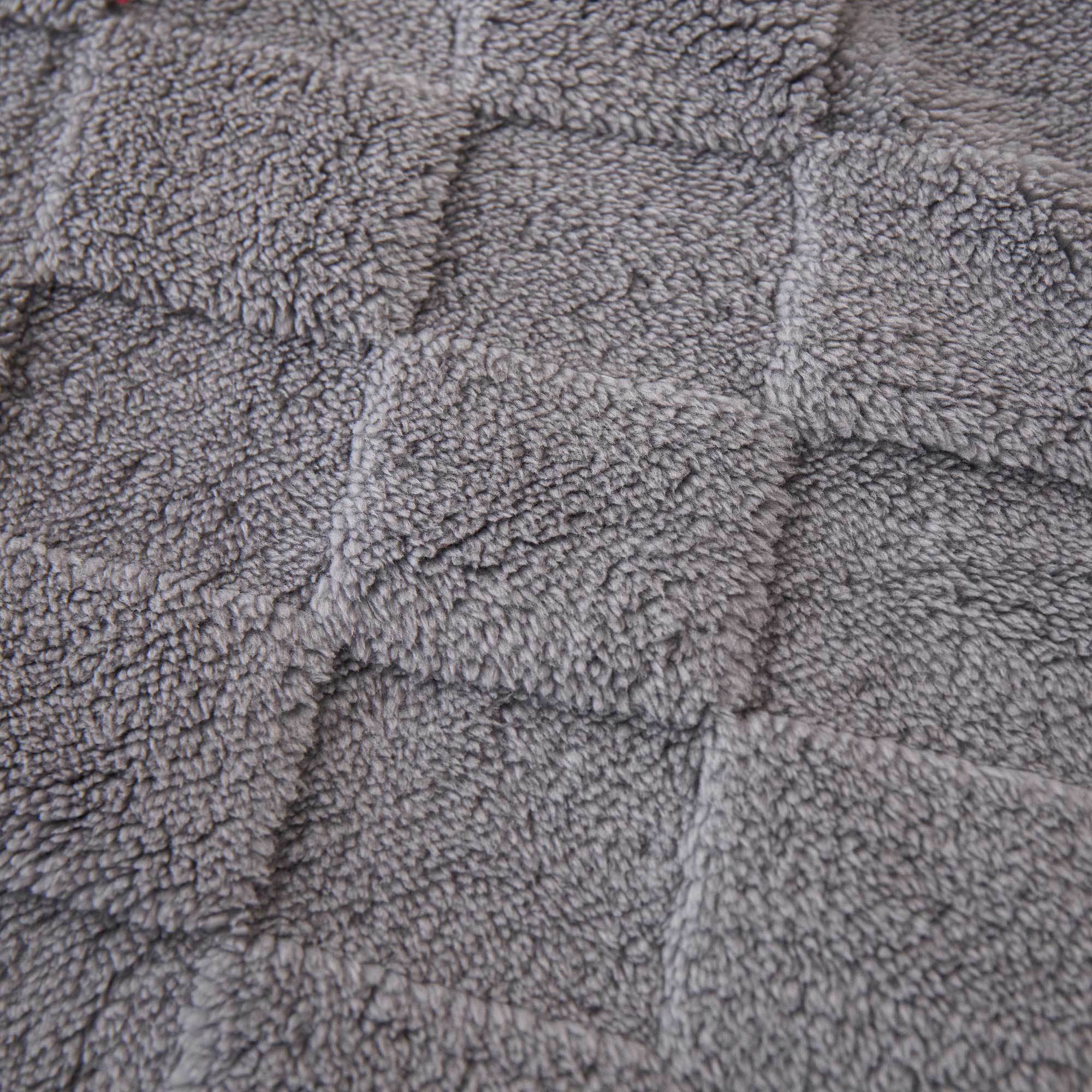 1 Pc Super Soft Throw Blanket Premium Silky Flannel Fleece 3D Checkered Lightweight Bed Blanket All Season Use, Can be used in many scenarios, bath towel, bathrobe, blanket, air-conditioning blanket, shawl blanket, travel blanket