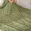 1 Pc Super Soft Throw Blanket Premium Silky Flannel Fleece 3D Checkered Lightweight Bed Blanket All Season Use, Can be used in many scenarios, bath towel, bathrobe, blanket, air-conditioning blanket, shawl blanket, travel blanket