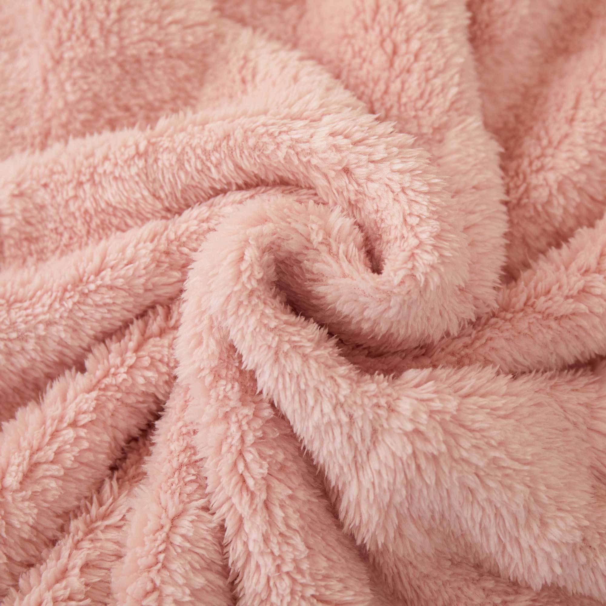 1 Pc Super Soft Throw Blanket Premium Silky Flannel Fleece 3D Checkered Lightweight Bed Blanket All Season Use, Can be used in many scenarios, bath towel, bathrobe, blanket, air-conditioning blanket, shawl blanket, travel blanket